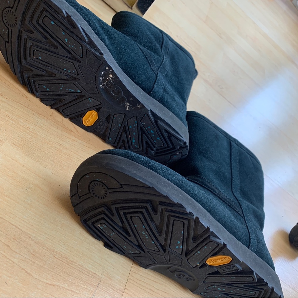 Ugg Rainproof And Snowproof - image 2